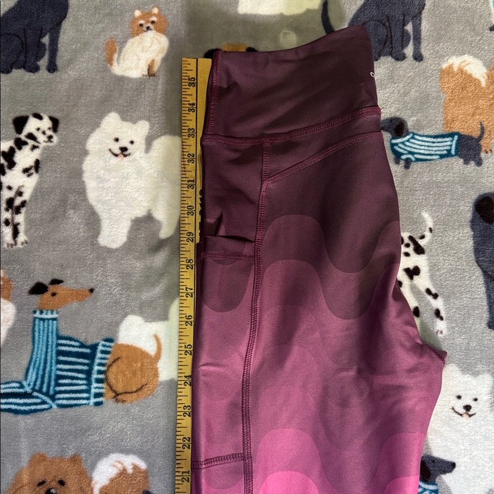 Pink Wave Pattern Leggings - Picture 4 of 6